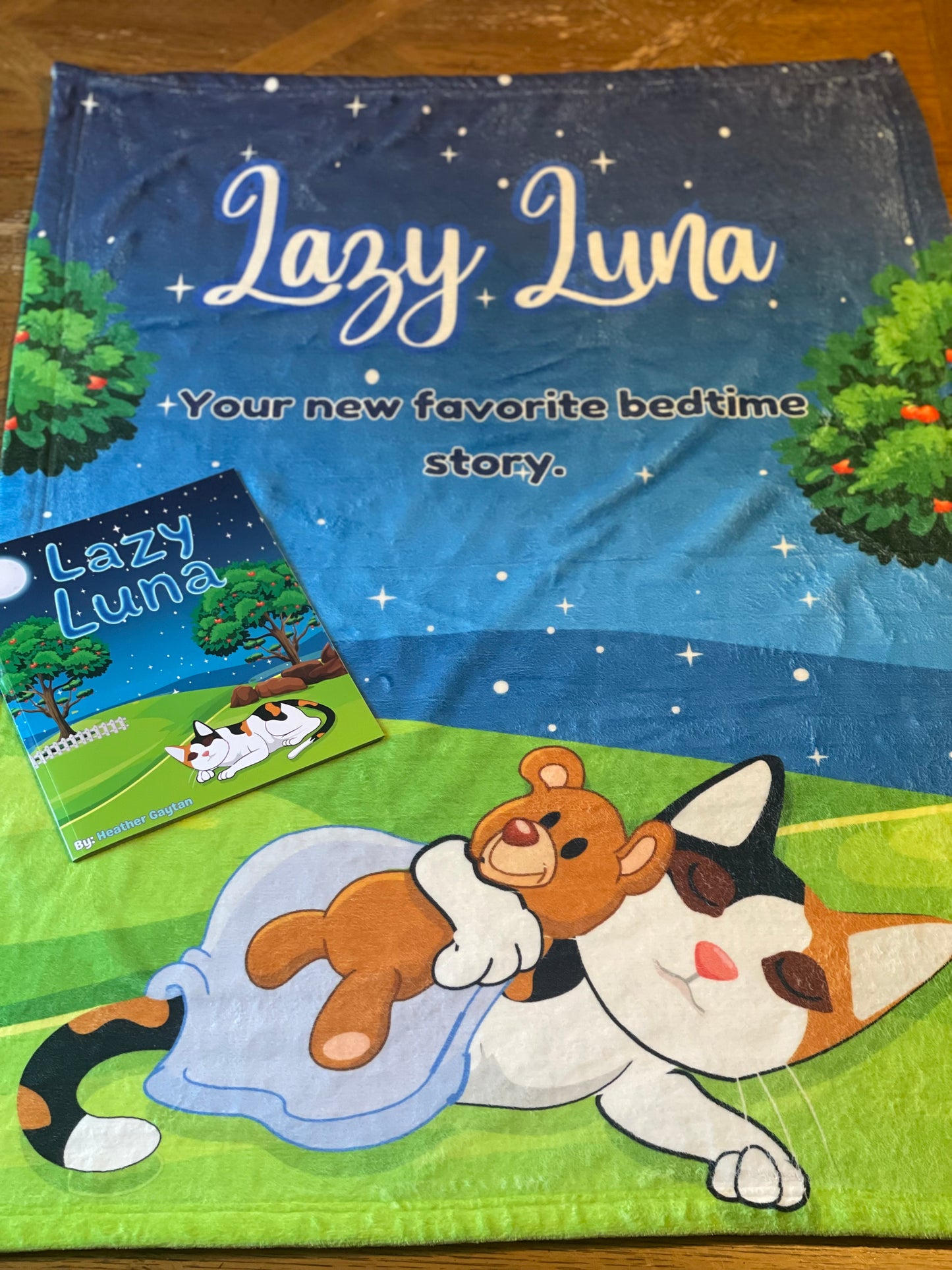 Lazy Luna Plush Blanket — Soft Velveteen Throw for Babies & Toddlers